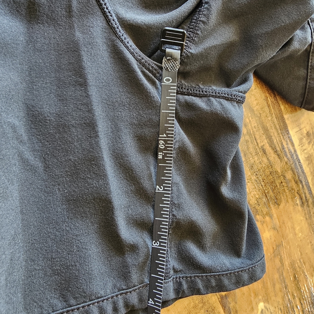 Lululemon Speed Shorts - Picture 5 of 5